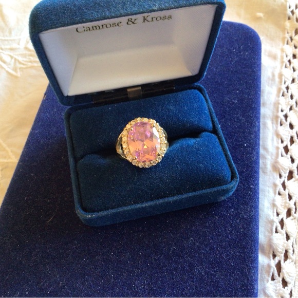 Camrose Kross Jaqueline Kennedy Replica Ring - Picture 4 of 5